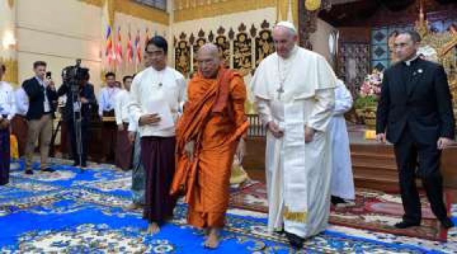 El Papa pide a los budistas de Myanmar superar los prejuicios, el odio y sanar las heridas