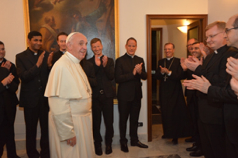 El Santo Padre visita por sorpresa la Pontificia Academia Eclesiástica