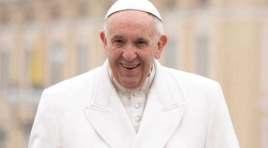 El Papa exhorta a ser cristianos alegres y evitar la «cara de velatorio»