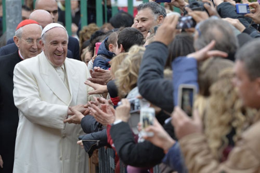 El Papa visita la parroquia romana de San José en el Aurelio