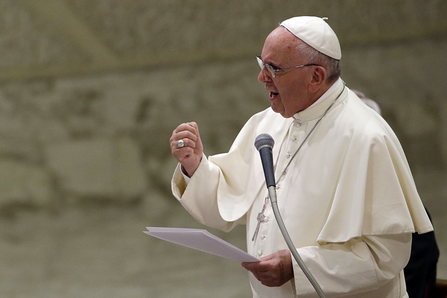 Papa Francisco: Que los artistas hagan brillar la belleza ante la indiferencia y fealdad