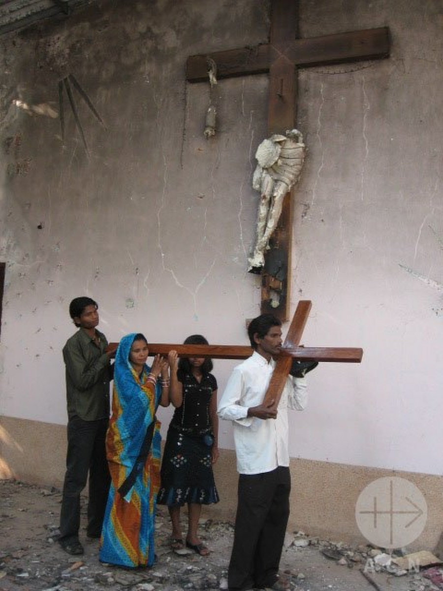 Perdonamos a quienes nos atacan, dicen sacerdotes víctimas de persecución en India