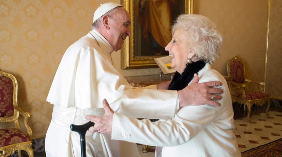 El Papa Francisco recibe a las Abuelas de Plaza de Mayo