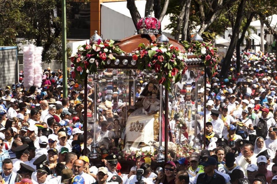 2,5 millones en la procesión de La Divina Pastora piden por la paz en Venezuela