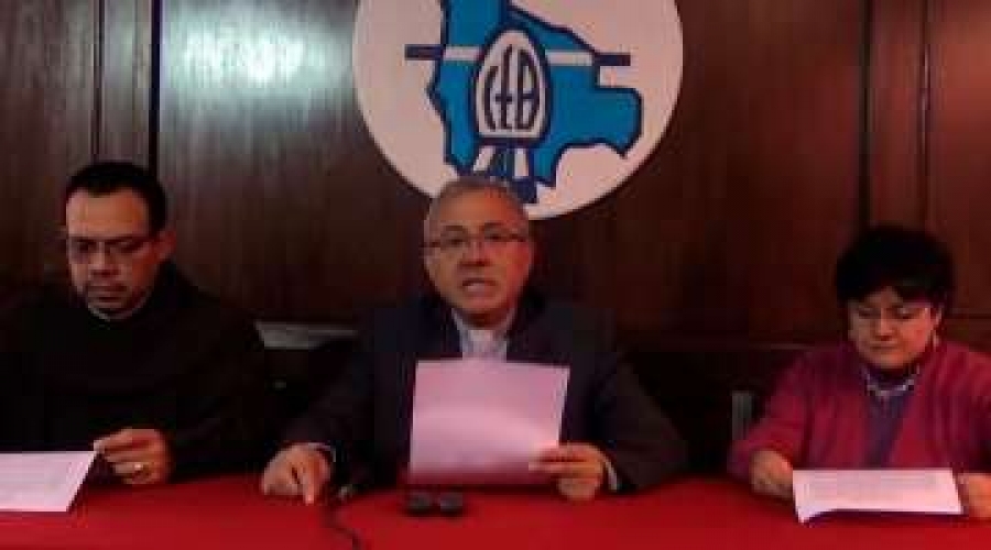 Iglesia en Bolivia rechaza represión policial contra jóvenes refugiados en un convento