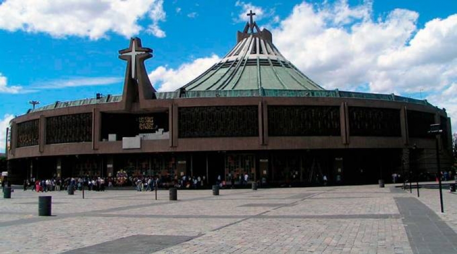 Mexicanos celebran 40 años de consagración de Basílica de la Virgen de Guadalupe