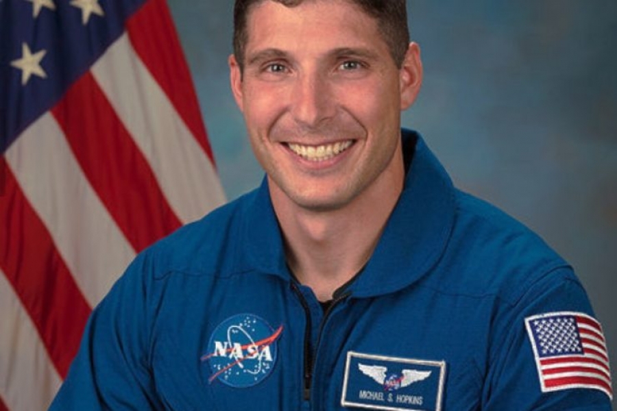 Michael Hopkins, el astronauta que comulgaba en la Estación Espacial Internacional