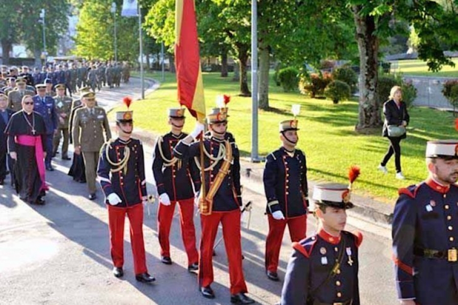 Francisco a los militares: «La paz es un don que hay que pedir a Dios»