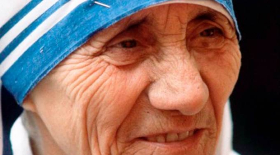 Cardenal indio explica secreto de la Madre Teresa para alcanzar la santidad