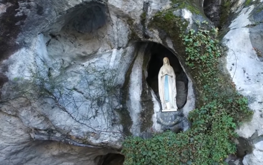 Lourdes: 160º aniversario de la primera aparición de la Virgen