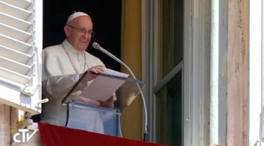Papa Francisco: Si alguno tiene una zona oscura en su vida, que acuda a Jesús