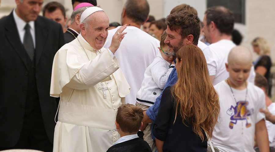 El Santo Padre envía mensaje por nueva cátedra Gaudium et spes sobre matrimonio y familia