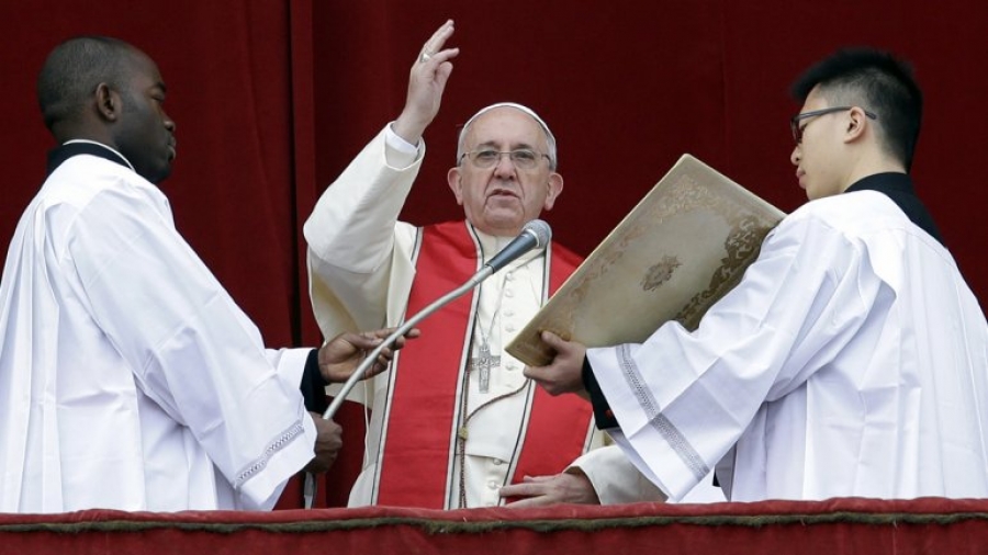 Mensaje de Navidad del Papa: Paz a quienes sufren guerra, violencia y exclusión