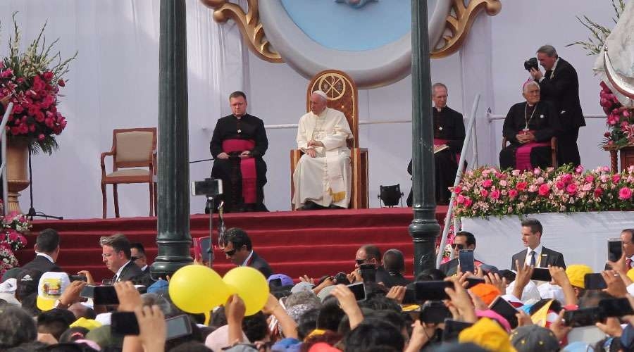 El Papa Francisco preside una celebración mariana en Trujillo