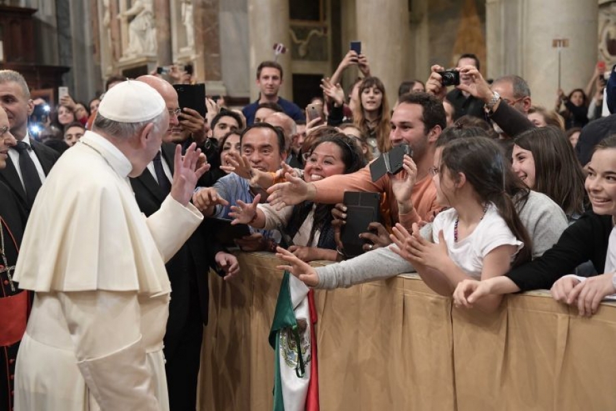&#039;Todos los jóvenes tienen algo que decirle a los otros, a los ancianos a los obispos y al Papa&#039;