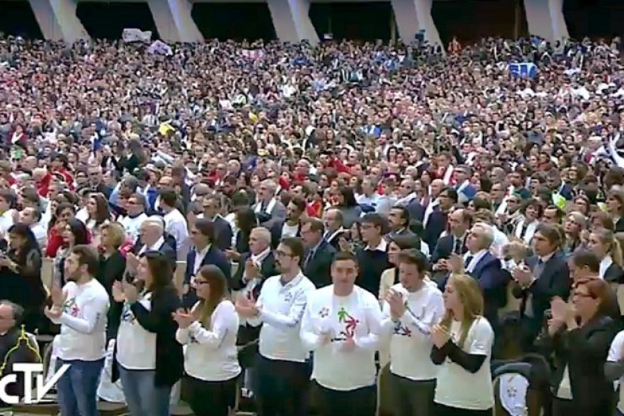 El Santo Padre señala que el voluntariado es &#039;un tesoro para la sociedad&#039;