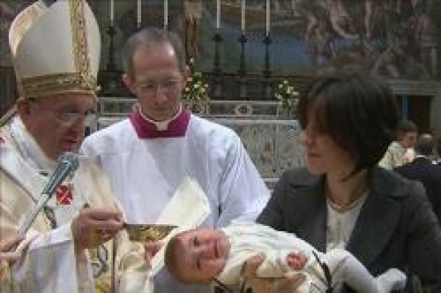 El Papa en la fiesta del Bautismo del Señor: «La fe es la mejor herencia que se puede dejar a los hijos»