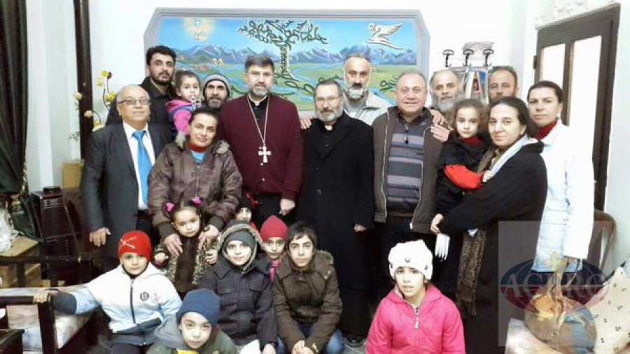 Estado Islámico en Siria libera a 16 cristianos, unos 70 todavía permanecen secuestrados
