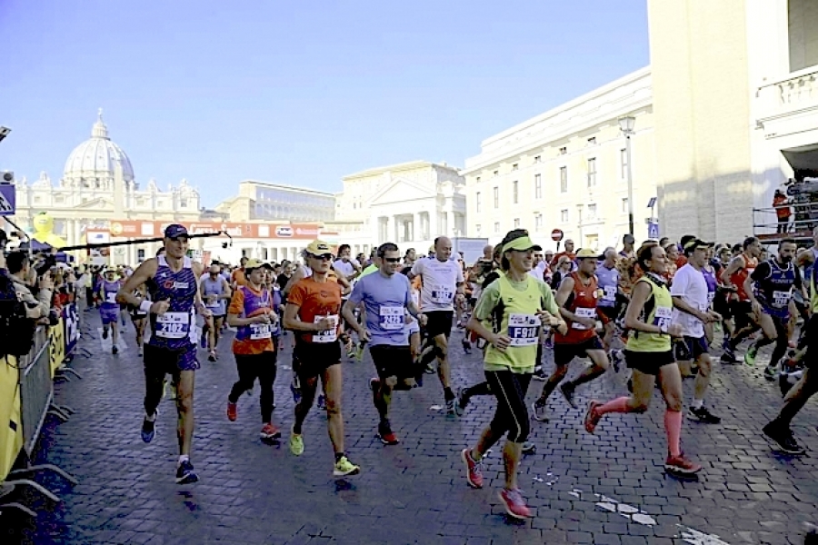 La &#039;Carrera de los Santos&#039; se realizó en Roma para ayudar a Bangui