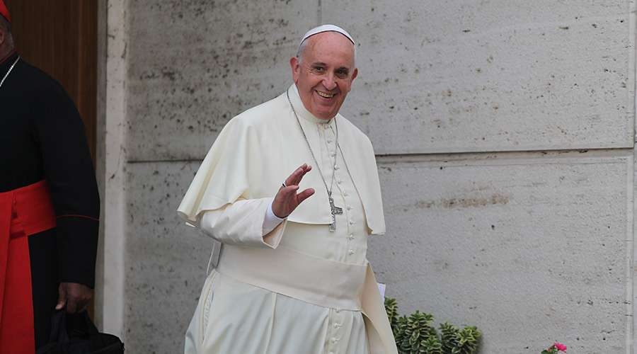 El Papa a académicos y profesores: Educad a los jóvenes en el camino de la vida