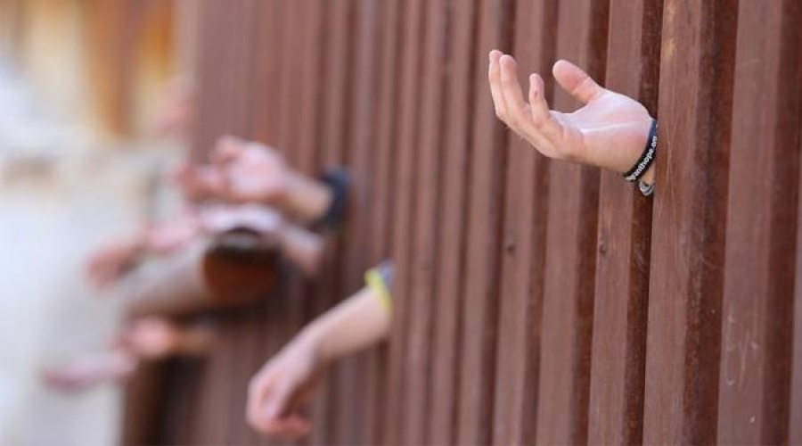 Si mexicanos construyen muro de Trump serían «traidores a la patria», dice Arzobispado