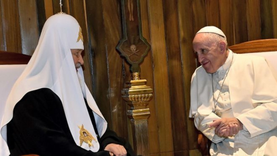 Histórico encuentro del Papa con el Patriarca de Moscú y de toda Rusia : Ortodoxos y católicos no son competidores sino hermanos