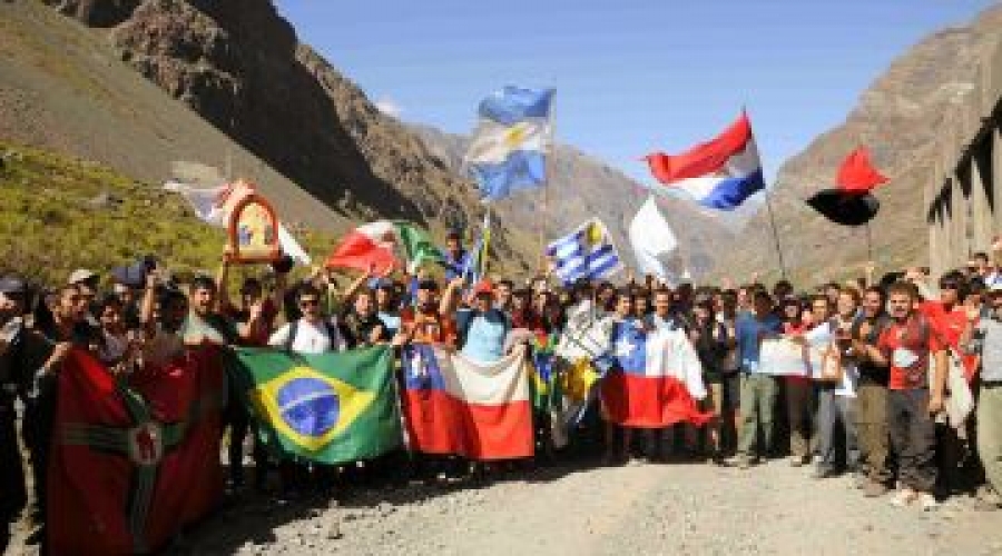 Jóvenes peregrinarán 400 kilómetros a pie por amor a la Virgen María
