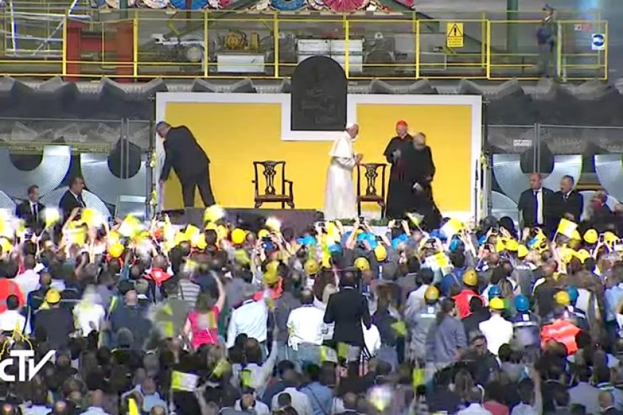 El Papa Francisco en el ILVA: &#039;la paradoja del sin trabajo y del esclavo del trabajo&#039;