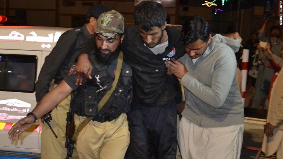 Pakistán: Iglesia condena ataque del Estado Islámico que mató a 60 policías