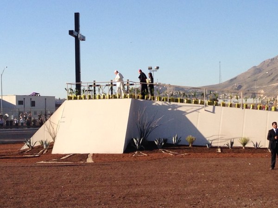 México: Misa en la frontera por las familias y los migrantes