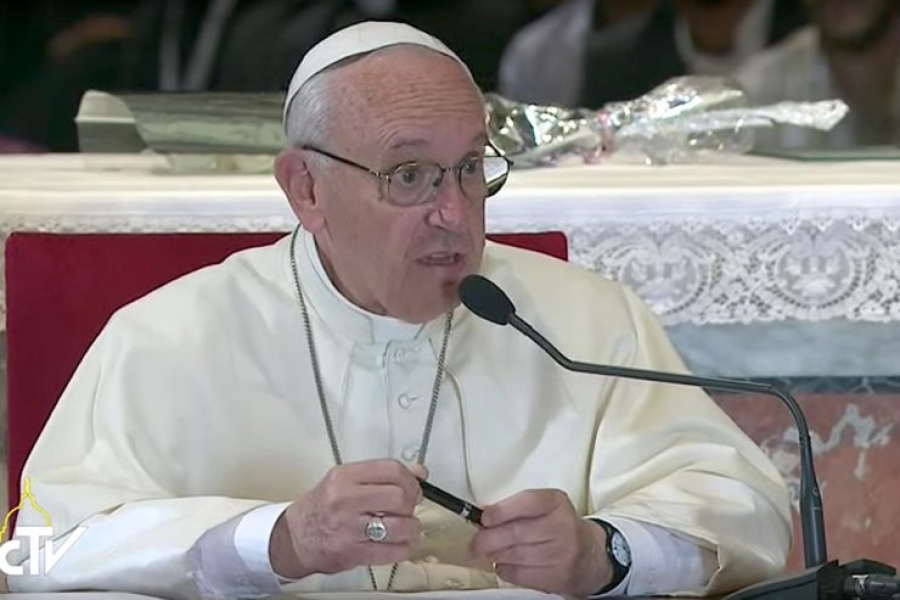 El Papa en la catedral de Génova: Encuentro a 360º con el clero y religiosas
