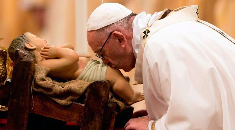 El Santo Padre en la Misa de Navidad: El Nacimiento de Jesús cambia para siempre nuestra historia