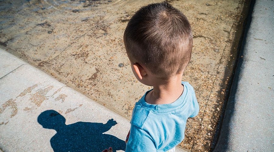 Hospital del Papa usa innovador tratamiento para curar leucemia de niño de 4 años
