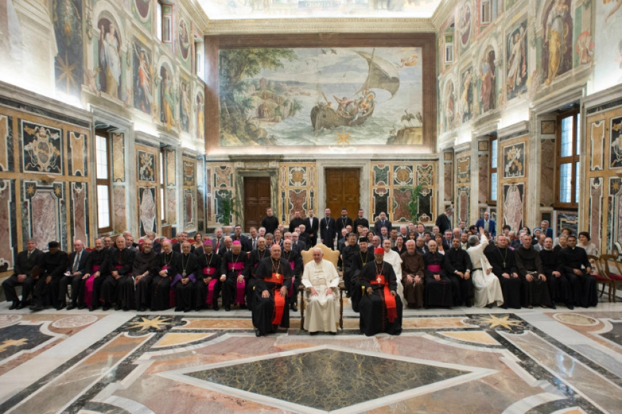 El Papa a la Roaco: formar a los futuros sacerdotes que asistirán a las comunidades perseguidas