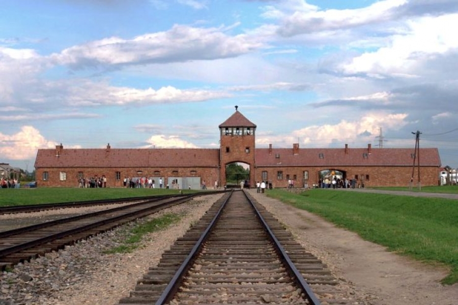 Francisco visitará Auschwitz y Birkenau en silencio y oración
