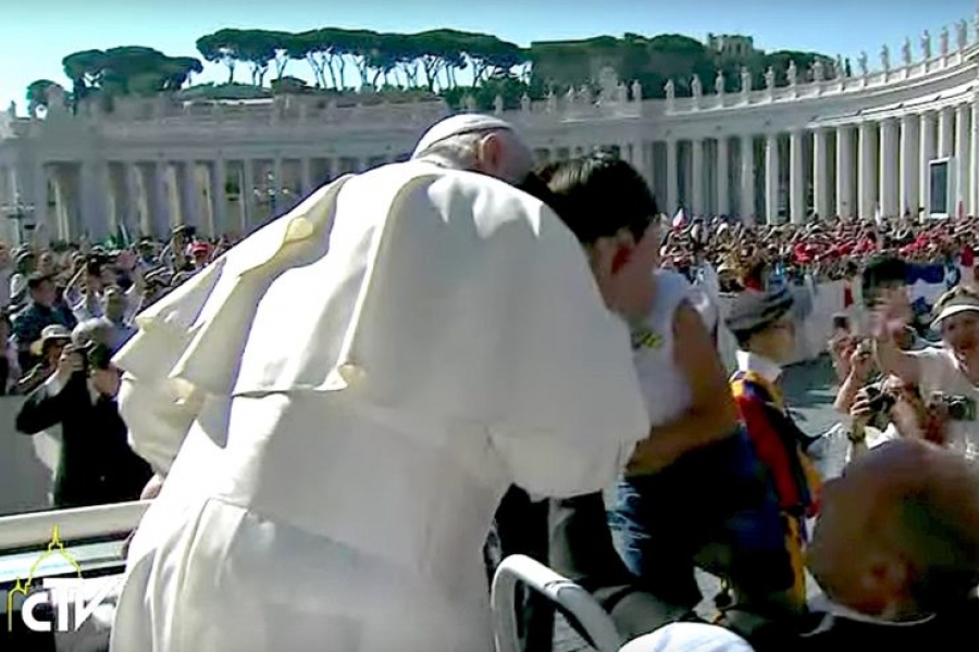 El Papa en la Audiencia: La esperanza es una vela para que sople el viento del Espíritu Santo