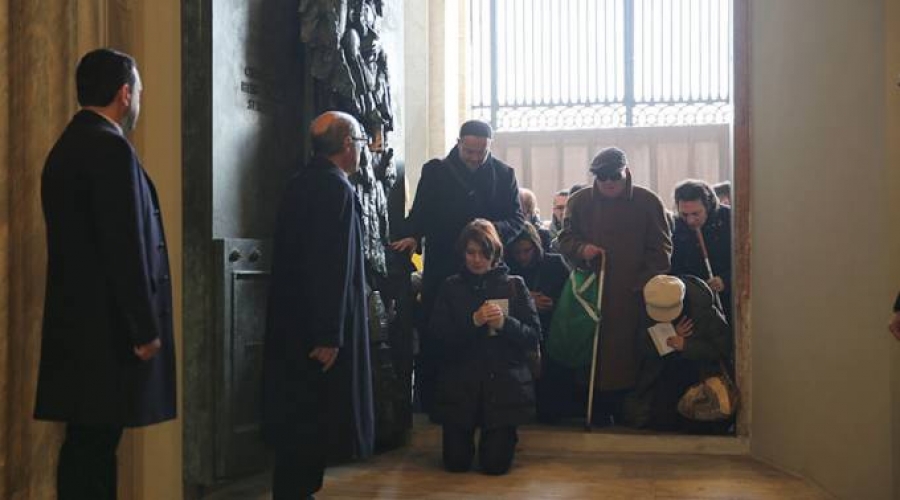 Año de la Misericordia: Puertas Santas no son mágicas, aclaran