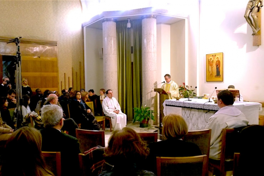 Monseñor Viganò a los periodistas: &#039;No fomentar las divisiones sino la cultura del encuentro&#039;