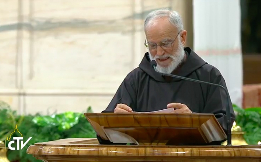 Padre Cantalamessa: Dios no ha proyectado la creación como si fuera un reloj o un ordenador