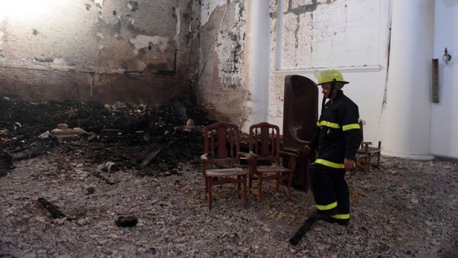 Se incendia catedral de San Nicolás en Argentina