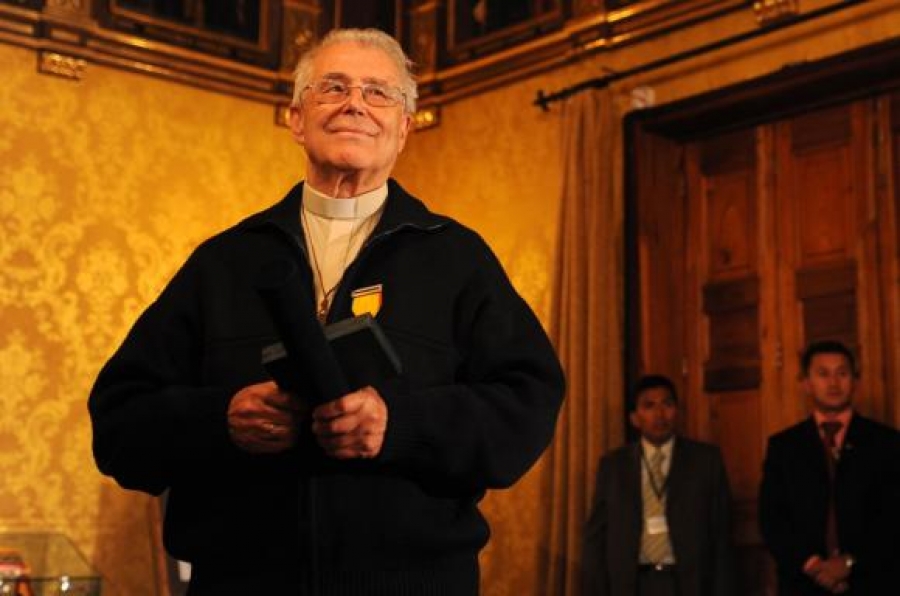 Reconocimiento del gobierno de Ecuador a la labor del obispo misionero Gonzalo López Marañón