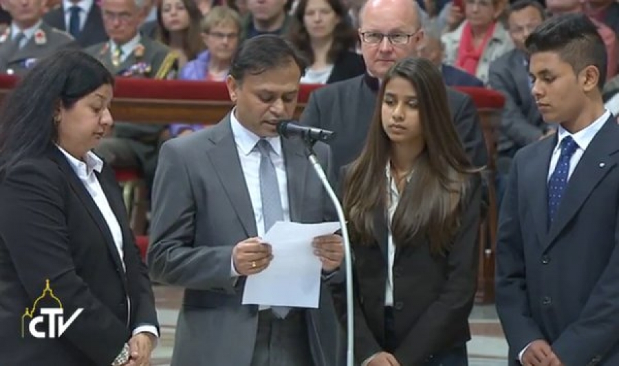 Los testimonios que conmovieron al Papa en la vigilia de las lágrimas