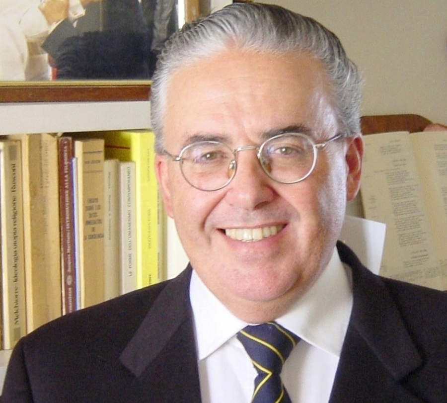 Guzmán Carriquiry: el Papa propone la belleza de la familia ante colonizaciones ideológicas