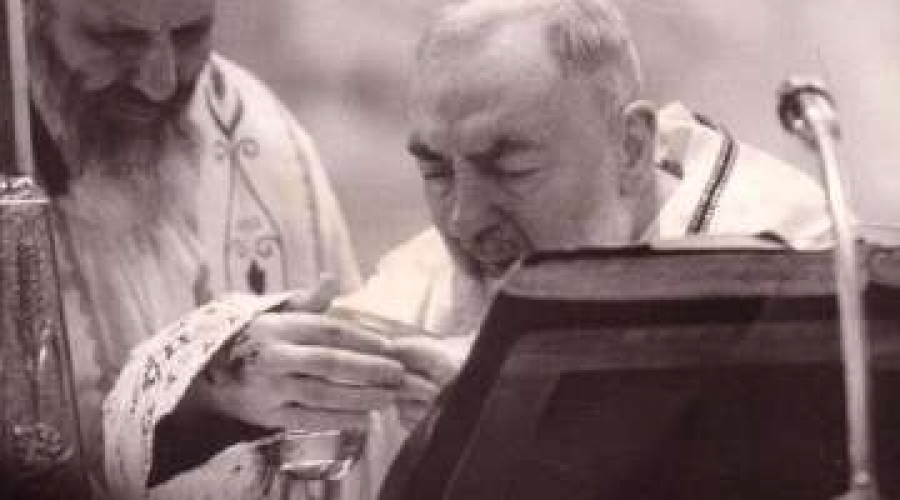 El cuerpo del Santo Padre Pío vuelve a su antigua «casa»