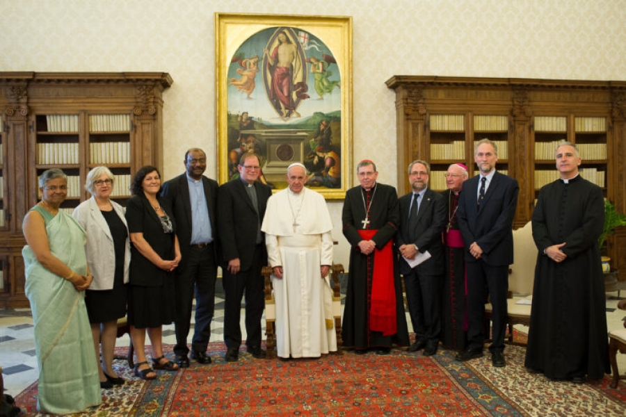 Francisco pide un ecumenismo que promueva una misión común de evangelización y servicio