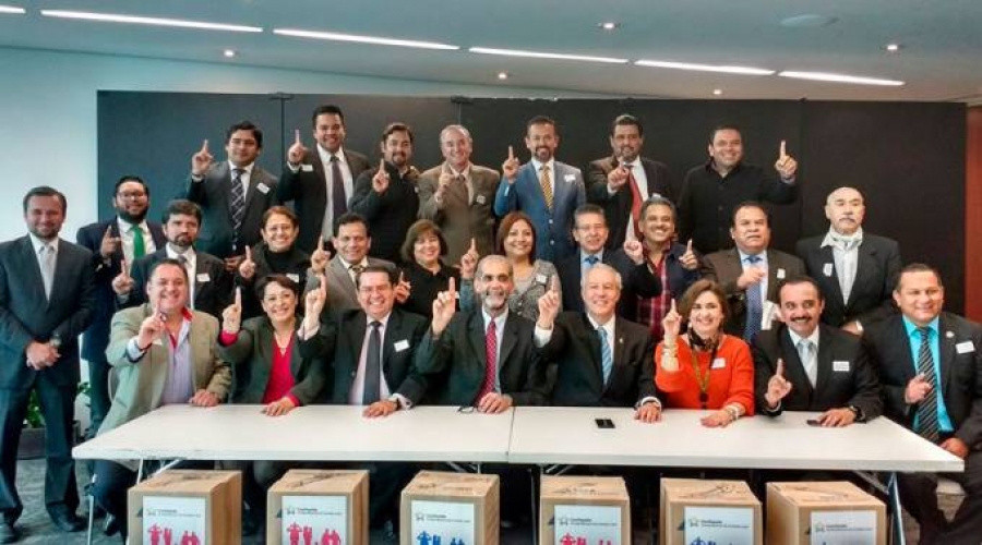 México: Presentan al Senado proyecto para proteger el matrimonio y la familia