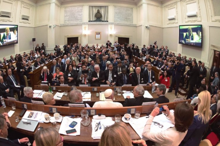 El Papa pide a los jueces combatir la delincuencia sin olvidarse de las víctimas