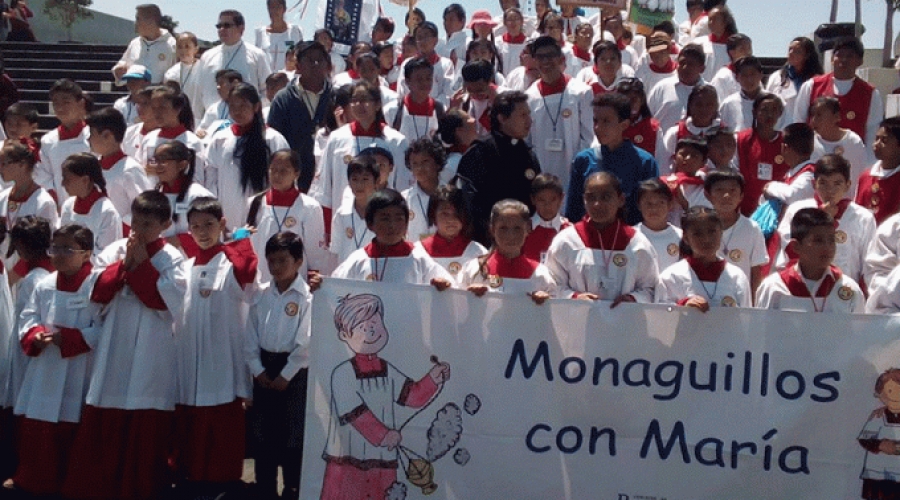 Más de 800 monaguillos peregrinan a la basílica de Guadalupe en Méx