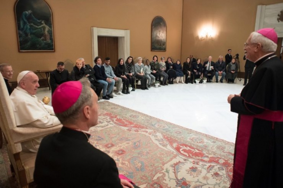 El Papa agradece a los familiares de las víctimas del atentado en Dacca su actitud de perdón