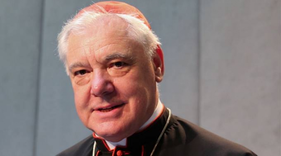 Cardenal Müller desmiente a la prensa y niega que el Papa Francisco lo haya maltratado
